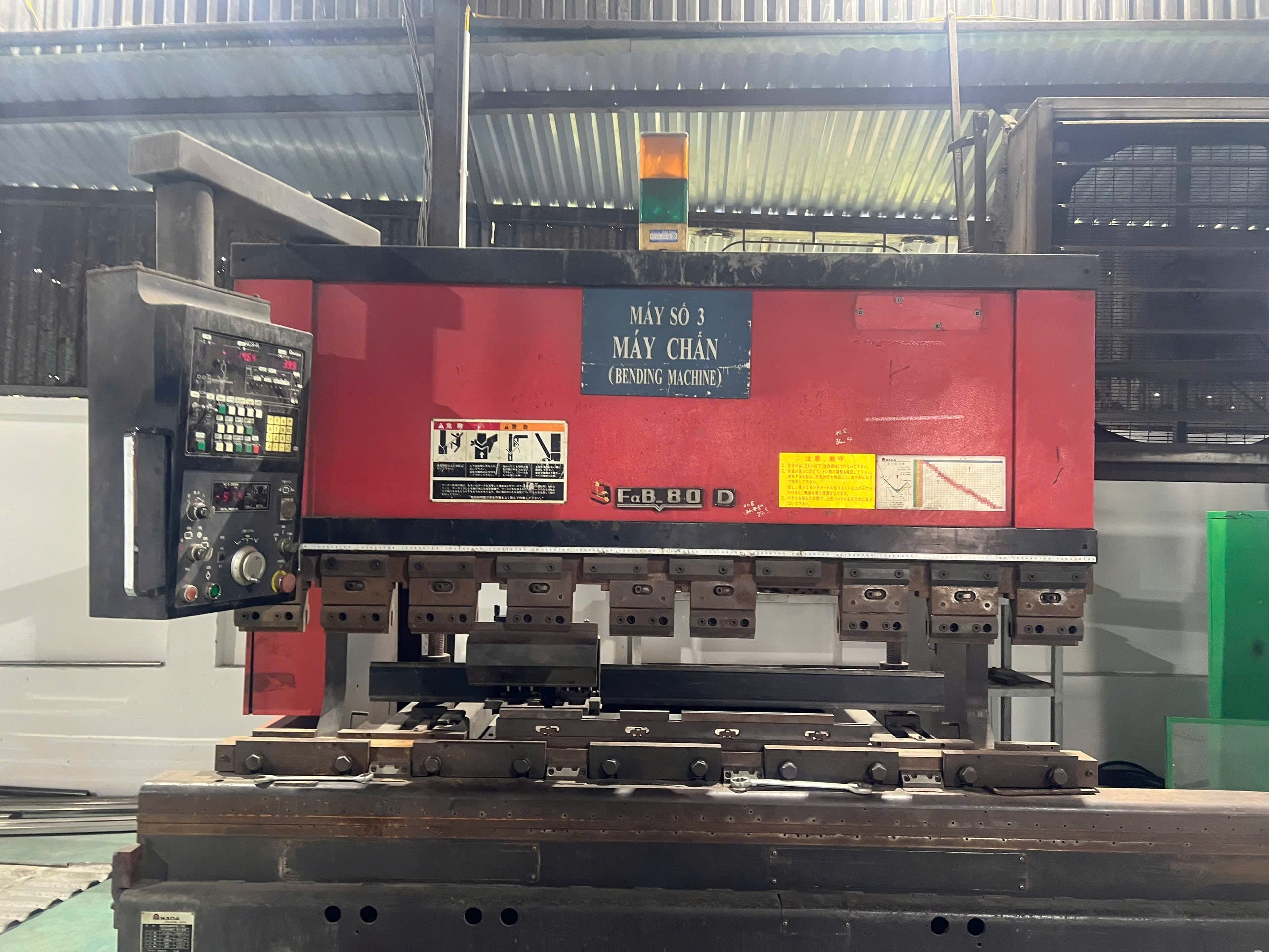 Bending machine
